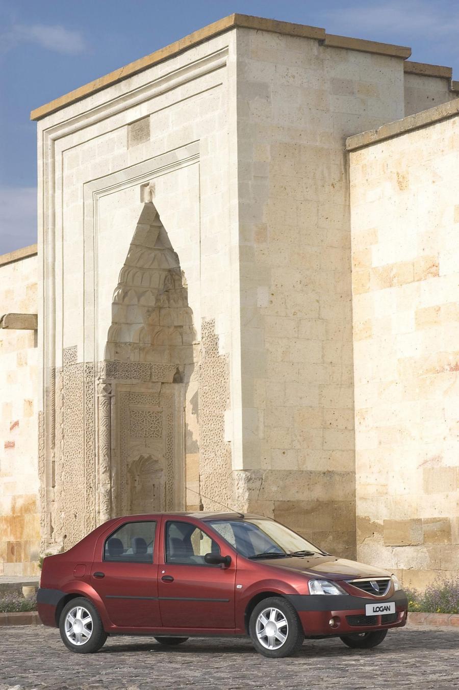  Renault Logan 2007 года  (фото 10 из 16)